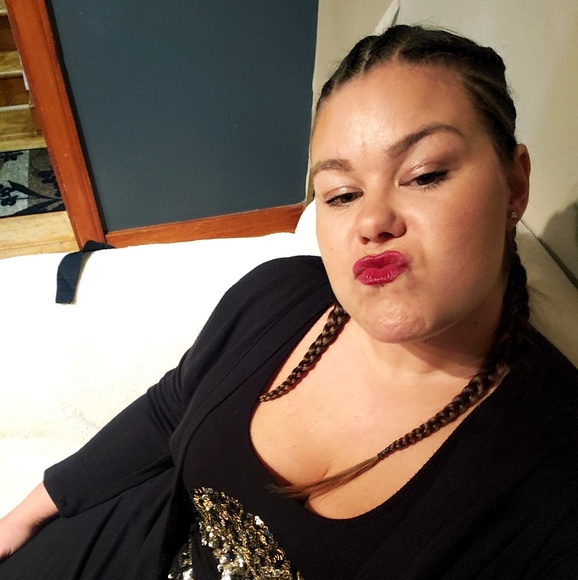 Meet your Posher, Jessica - Picture 1 of 1